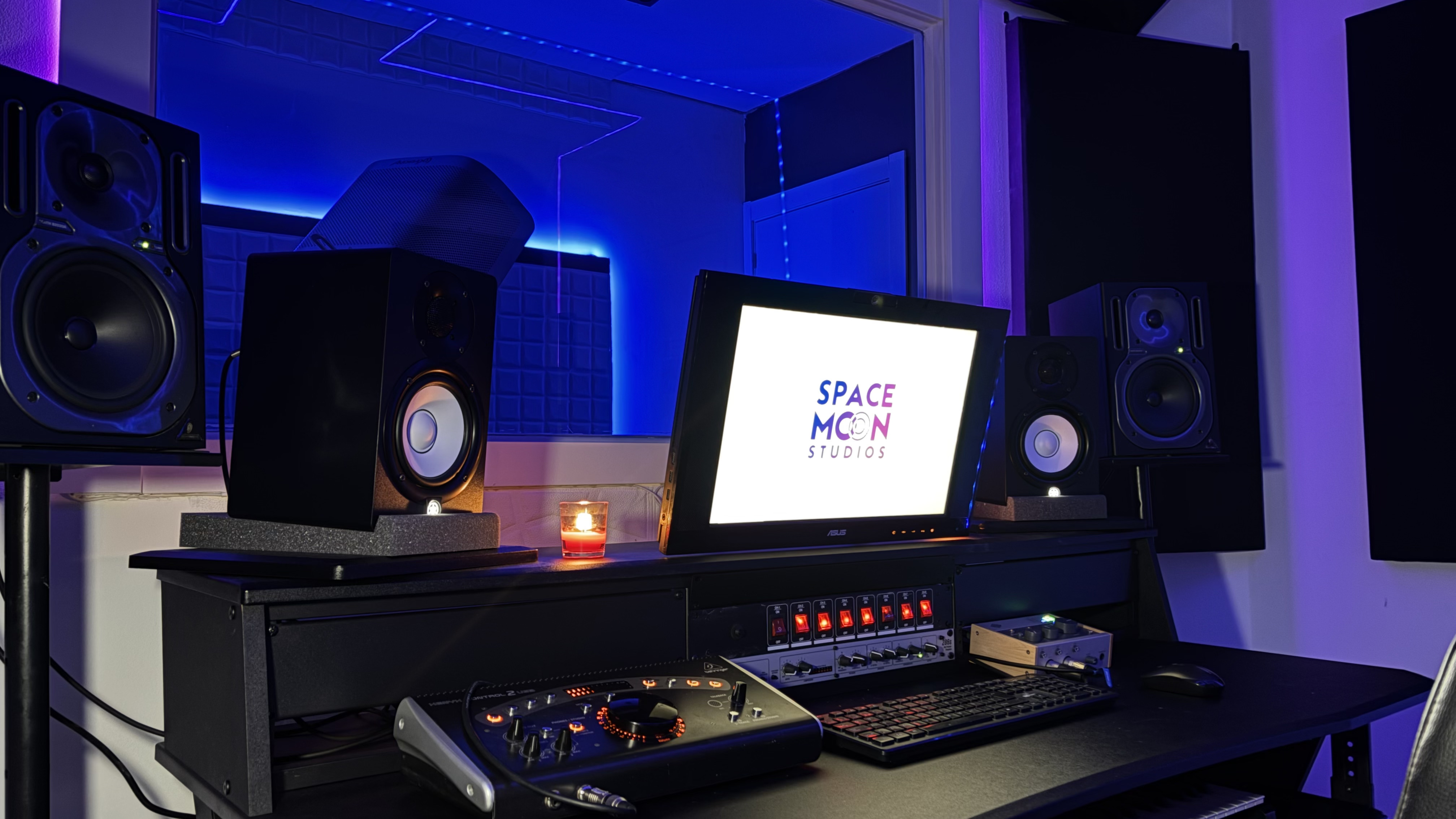 Sala principal de Space Moon Studios